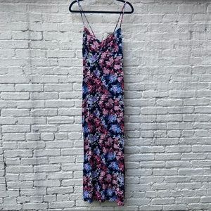 Flower maxi dress with a adjustable straps
